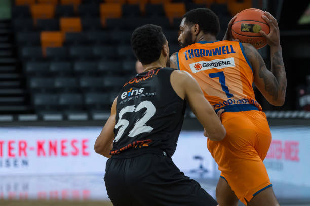 他好像喝高 他好像喝高